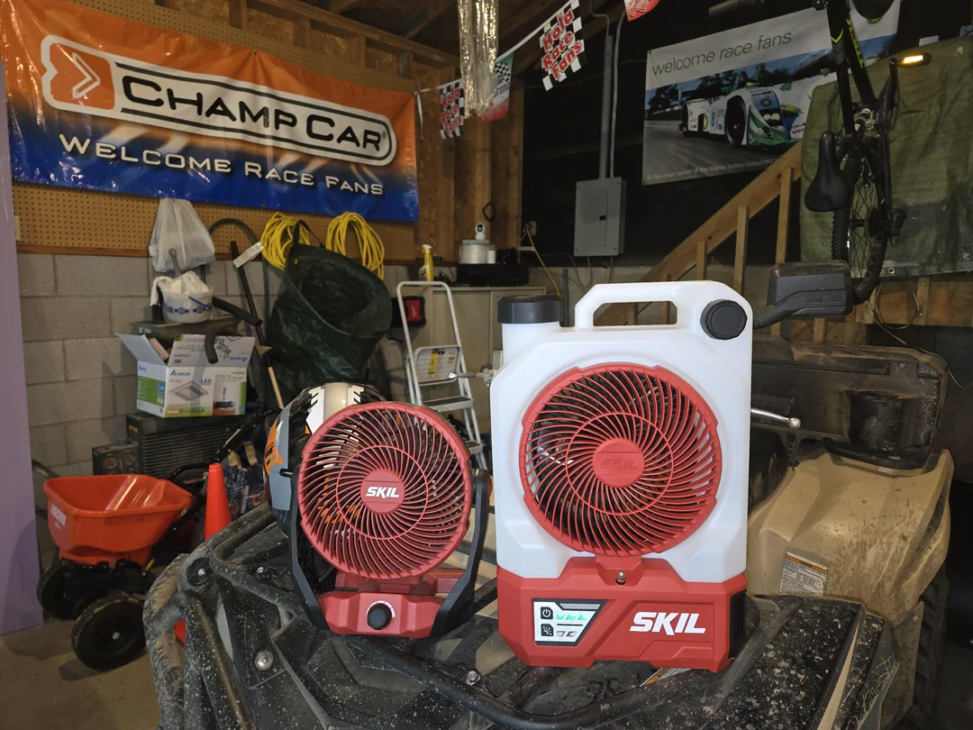 Our 12V/20V Brushless 7-in Fan and 12V/20V 7-in Misting Fan give you powerful airflow where and when you need it this summer 😎 Image by RzorroK