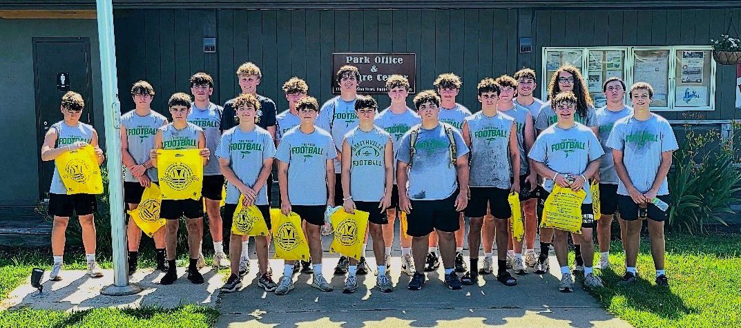 The Warriors kicked off their Monday morning by giving back to the incredible community that always has their back. Community Service Day was all about showing our gratitude, making a difference, and enjoying our time together as a team. 

Always a great day to be Warrior!