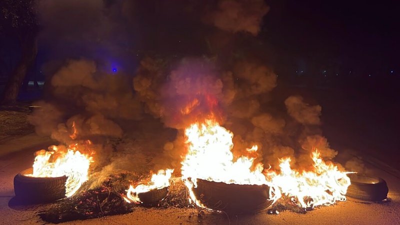 ANRed #30Años (@red__accion) on Twitter photo #Córdoba Petroquímica Río Tercero militarizó su planta y lanzó 125 despidos: el gremio Químico protesta en los portones
La decisión se tomó esta madrugada. En este momento protestan en los portones. anred.org/petroquimica-r… Por <a href="/InfoGremiales/">InfoGremiales</a> #Córdoba Petroquímica Río Tercero militarizó su planta y lanzó 125 despidos: el gremio Químico protesta en los portones
La decisión se tomó esta madrugada. En este momento protestan en los portones. anred.org/petroquimica-r… Por <a href="/InfoGremiales/">InfoGremiales</a>