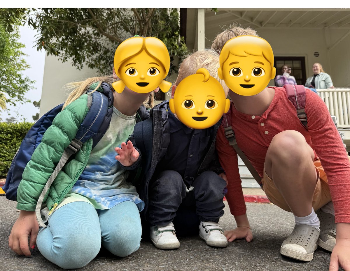 rexsalisbury's tweet image. 1st day all 3 are outta the house!