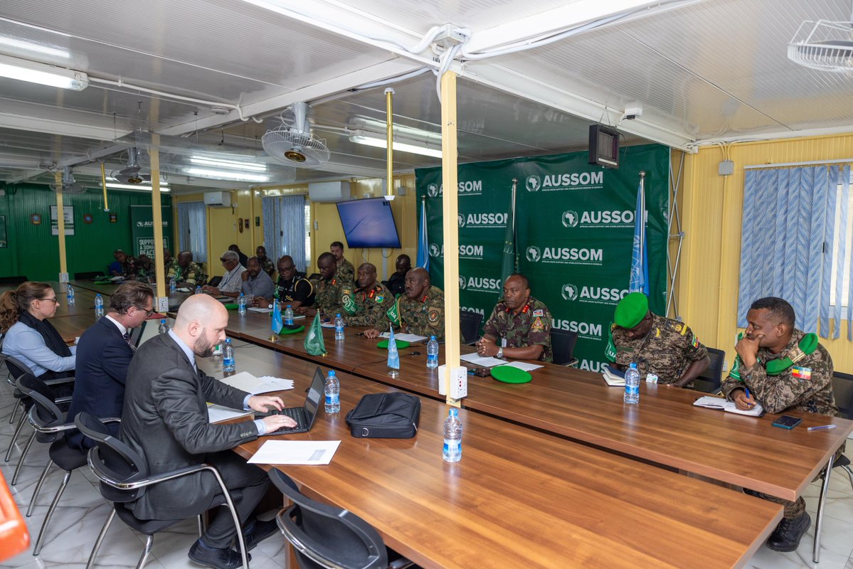 aussom_'s tweet image. #AUSSOM Force Commander Lt. Gen. Sam Kavuma hosted a high-level @EU_in_Somalia delegation led by Deputy Head of Mission and Chargé d’Affaires Mr. Hadrien Maillard, at the Mission HQ in #Mogadishu today.
They discussed AUSSOM’s mission setup, troop deployment, sector…