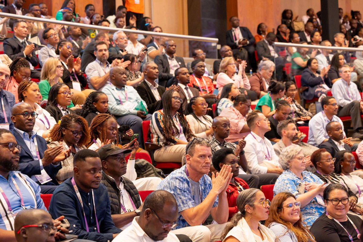 rrpplus's tweet image. Community led, differentiated services delivery sighted among key considerations to ending AIDS at the official opening ceremony of the #IAS2025 in Kigali, together with long acting HIV prevention and treatment, integration of HIV services in Primary Health Care and continued…