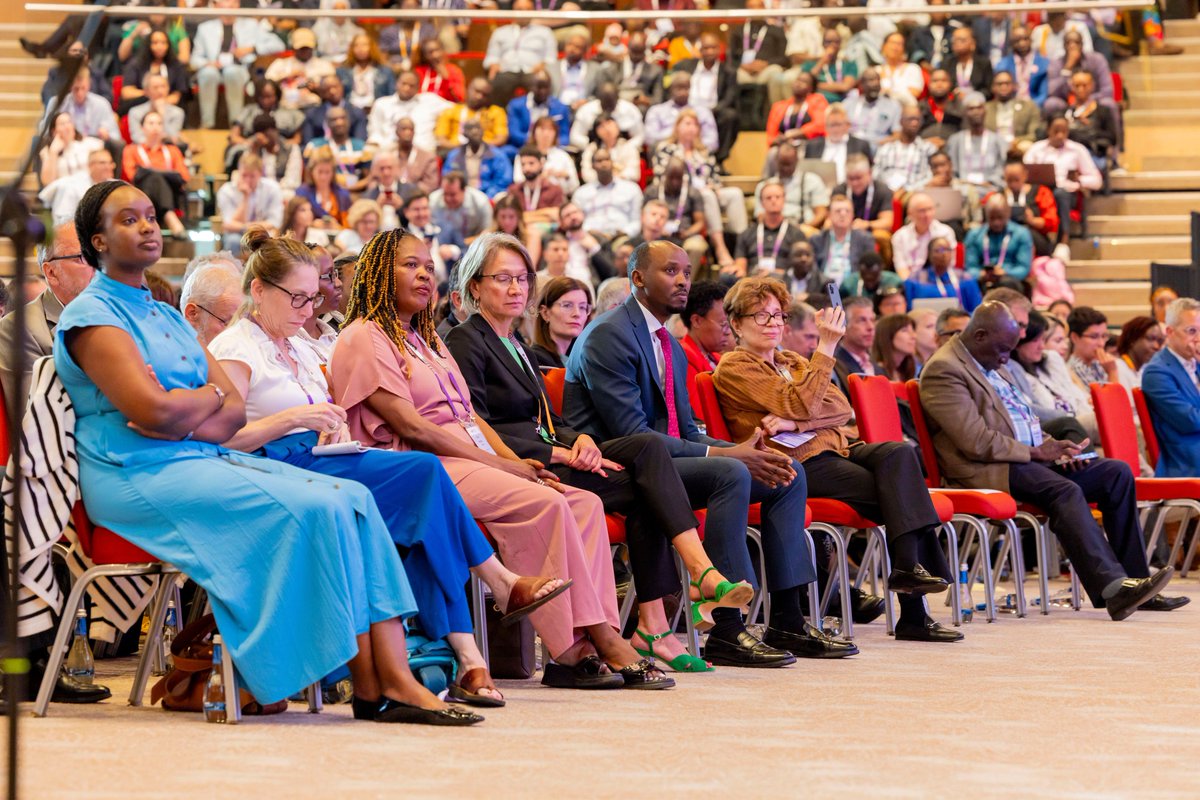 rrpplus's tweet image. Community led, differentiated services delivery sighted among key considerations to ending AIDS at the official opening ceremony of the #IAS2025 in Kigali, together with long acting HIV prevention and treatment, integration of HIV services in Primary Health Care and continued…