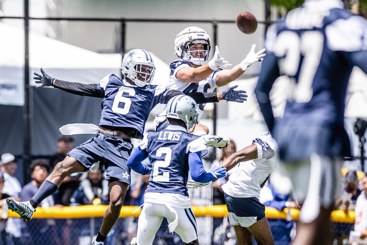 VisitOxnardCA's tweet image. 🌟 This is more than just a giveaway. It's your all-access pass to Cowboys greatness. Win VIP access to the 2025 Dallas Cowboys Training Camp in Oxnard --> bit.ly/3NRArAy
📍 All in Oxnard, CA from July 22–August 13
#visitoxnard #visitca #dallascowboys