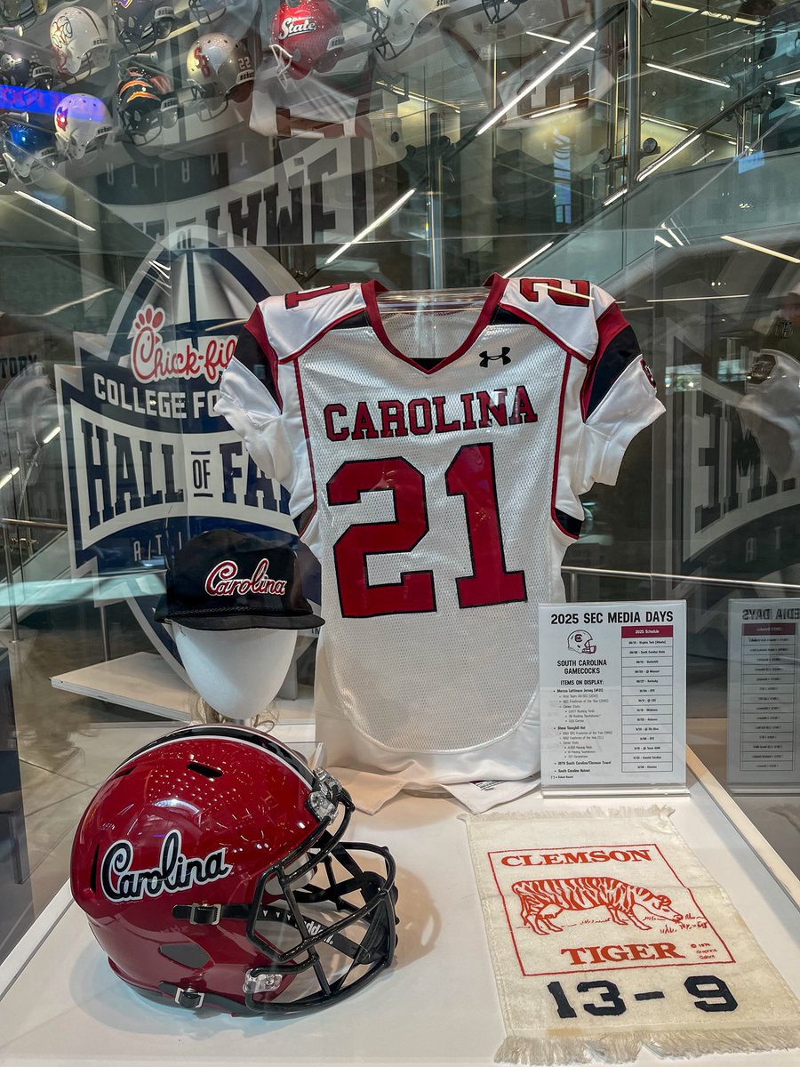 AflacKickoff's tweet image. talkin’ ball (and pregame meals) with @GamecockFB on Day 1 of SEC Media Days 🏈🍴

#AflacKickoff // @cfbhall