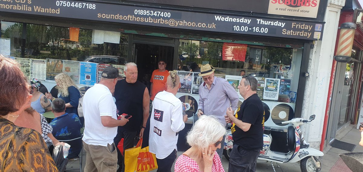 Sounds Ofthe Suburbs (@soundssuburbs) on Twitter photo Top event in the shop yesterday (Sunday)
Interesting chat with some great and funny stories
<a href="/skids/">skids</a> <a href="/richardjobson/">Richard Jobson</a>
<a href="/NewWaveAndPunk/">PunkAndNewWave</a> Top event in the shop yesterday (Sunday)
Interesting chat with some great and funny stories
<a href="/skids/">skids</a> <a href="/richardjobson/">Richard Jobson</a>
<a href="/NewWaveAndPunk/">PunkAndNewWave</a>