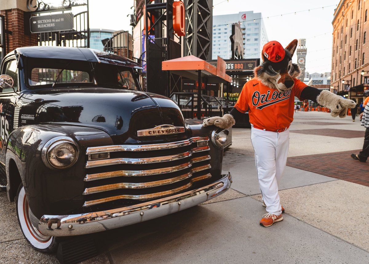 <a href="/MLB/">MLB</a> <a href="/TMobile/">T-Mobile</a> one baseball pretty please