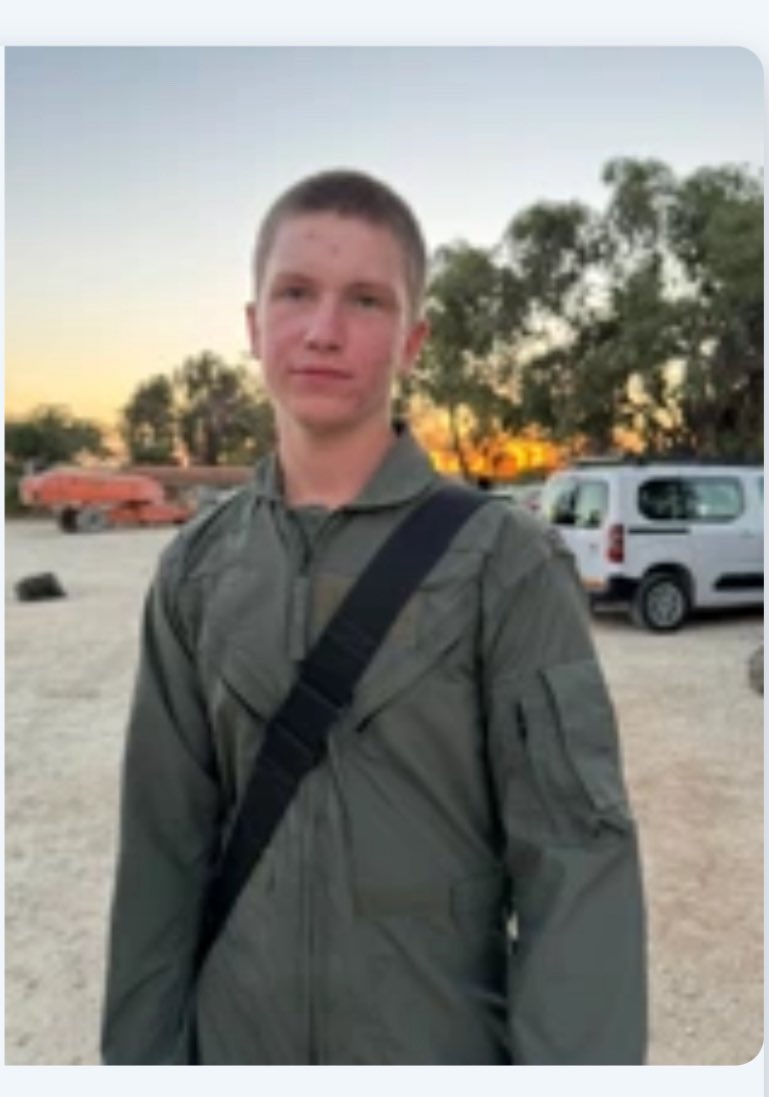 Yossi_eli's tweet image. עוד שלושה נופלים בעזה, שלושה שיריונרים גיבורים: סמ״ר שהם מנחם, סמר שלמה יקיר שרם וסמ״ר יולי פקטור. מעוצבת ברזל 401. הלב שורף. יהי זכרם ברוך💔
