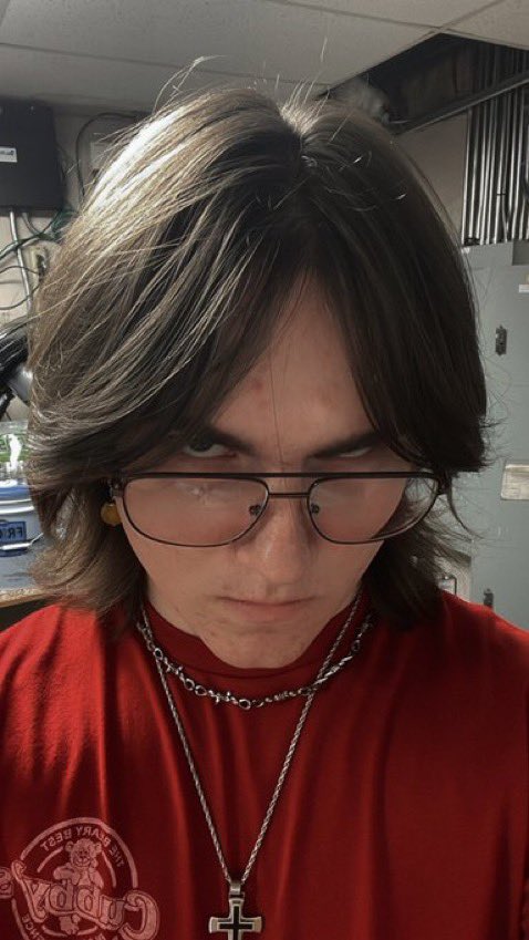 theyherb's tweet image. new pinned tweet/media thread

im herb 🌿 

im nonbinary 

i love daniel johnston, zelda, creepypastas but none of that fnf bullshit

im a freak for Fierce Deity tag me in Fierce Deity art