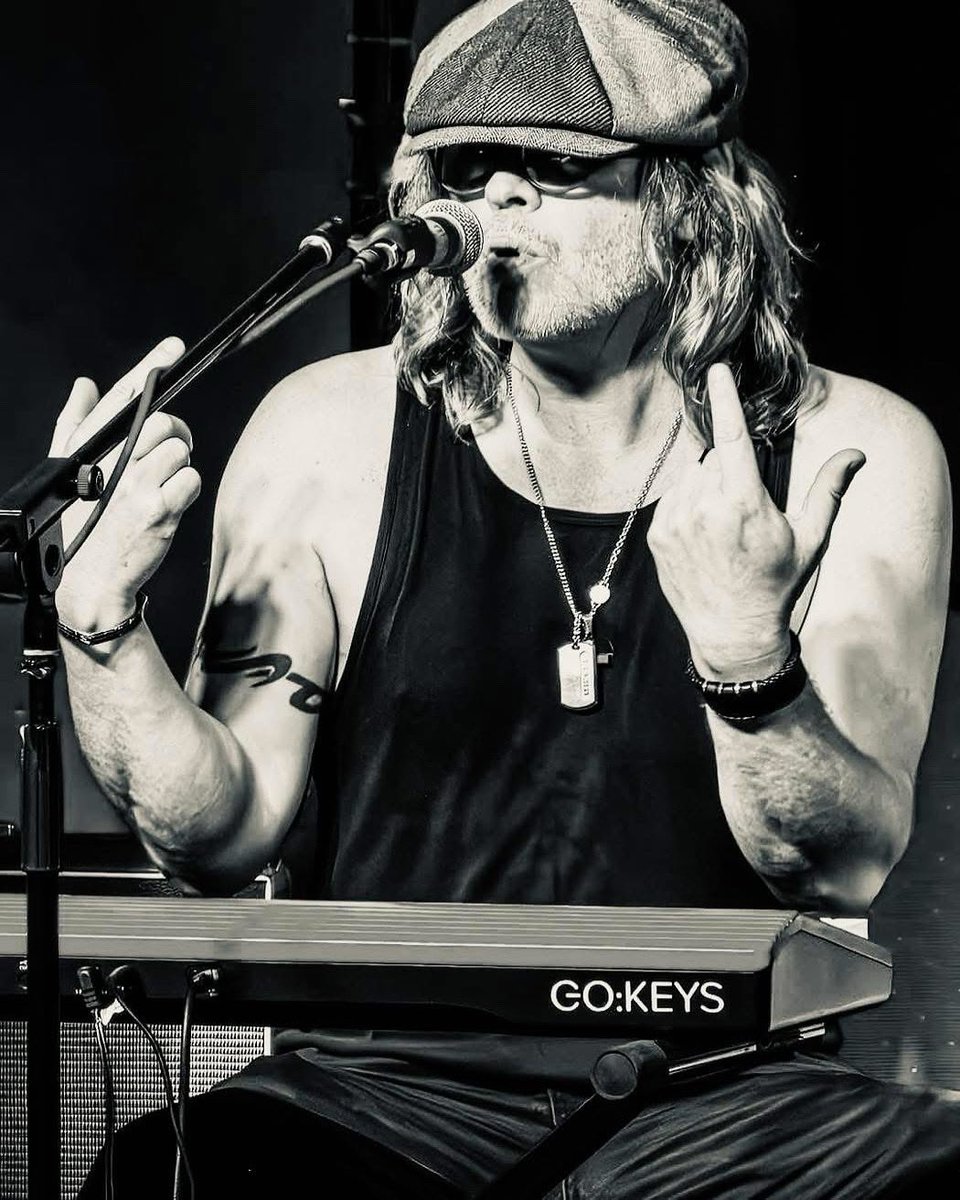 🎶 This Thurs, Leighton Jones &amp; Richard Dunn live at Palladino’s, Whitchurch performing tracks from their new album. 

Doors 5pm. 
Music starts at 8PM. 
Entry: £8, fees go to the musicians 🎙️🎹