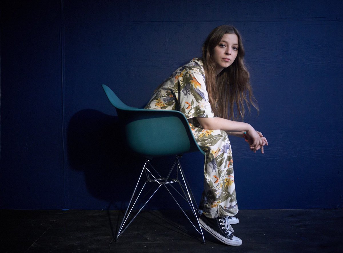 Transparent_AP's tweet image. To celebrate the release of Jade Bird’s latest album , we’ll be spinning her beautiful red vinyl on our Wrensilva Console throughout the day on Thurs 7/17 at @Transparent_AP . Stop by + have your first listen with us ✌🏼
📸 - Bonnaroo 2018 and Sea Hear Now 2019 by @Danny_Clinch