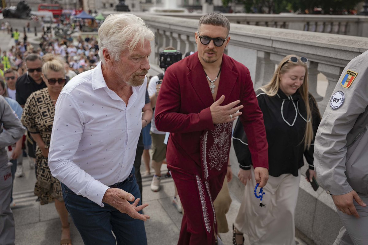 usykaa's tweet image. We gathered at Trafalgar Square — in the very heart of London — to mark two important milestones.
Together with @richardbranson, we unveiled the recreated mosaic by Alla Horska — a symbol of resilience, memory, and home. Brought from Ukraine and carefully restored, it now stands…