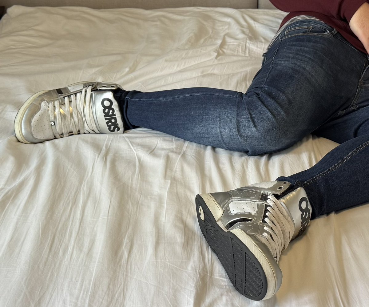 Skate Shoe Guy tweet media