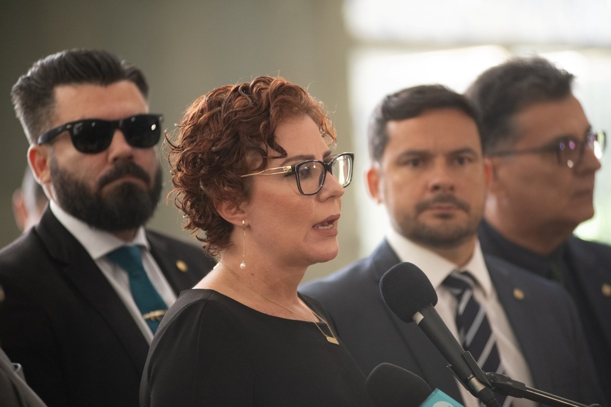 Zambelli planeja se candidatar a deputada na Itália.

A deputada federal licenciada Carla Zambelli (PL-SP) planeja se filiar a um partido político na Itália para disputar as eleições no país europeu.