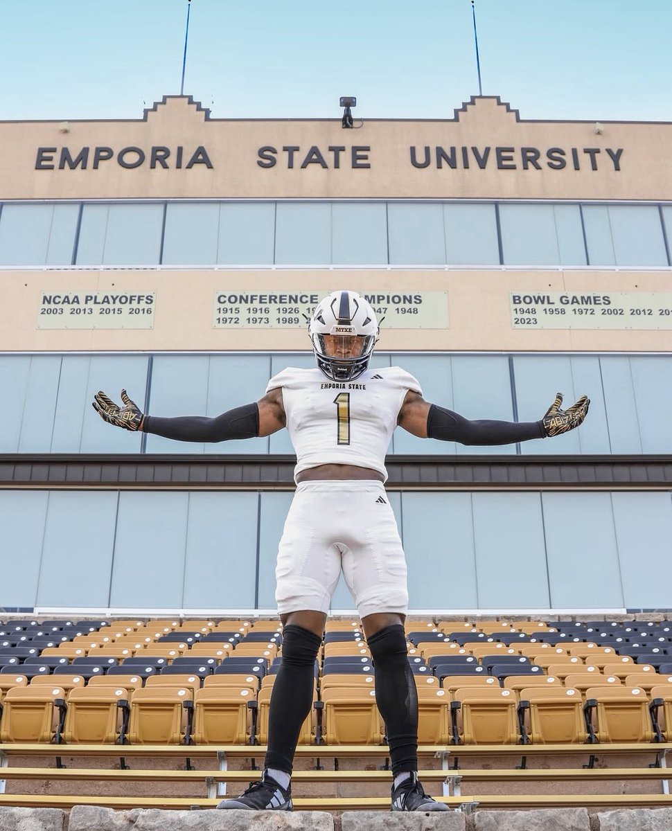 gabrielgiadolor's tweet image. #AGTG! After a great conversation with @CoachMLoPo and @CoachGHiggins Iβm blessed to have received an offer from Emporia State university!!ππΎππΎ