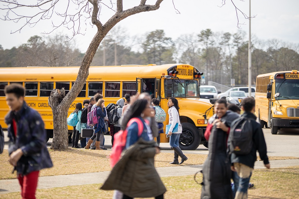 🚌 Riding the bus for the 2025-26 school year?
Transportation requests must be submitted through your child’s school in Infinite Campus.
📅 Check out the Back-to-Guide to ensure you don’t miss key deadlines!
🔗 bit.ly/4nYpoFI