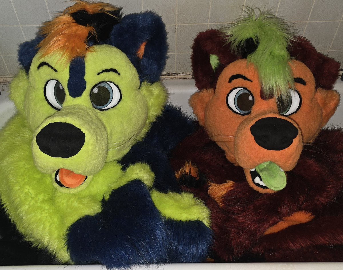 Welp. Its that time again

BATH TIME!!!

Ember and Kolbalt are gonna be extra clean leading up to <a href="/canFURence/">CanFURence: Furries of the Wastes</a> in a few weeks. 

Means their bellies will be extra soft for rubs 👉👈