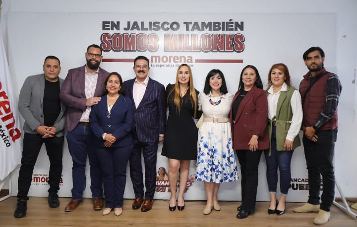 La Verdad Jalisco (@laverdadjalisco) on Twitter photo ¿Empieza la caída del <a href="/DrCarlosLomeli/">Dr. Carlos Lomelí</a> ?, le hacen vacío los diputados federales y locales de <a href="/DiputadosMorena/">Tus Diputadas y Diputados Morena</a> y no acudieron a la convocatoria para la rueda de prensa de hoy lunes. Alguien sabe porqué? ¿Empieza la caída del <a href="/DrCarlosLomeli/">Dr. Carlos Lomelí</a> ?, le hacen vacío los diputados federales y locales de <a href="/DiputadosMorena/">Tus Diputadas y Diputados Morena</a> y no acudieron a la convocatoria para la rueda de prensa de hoy lunes. Alguien sabe porqué?