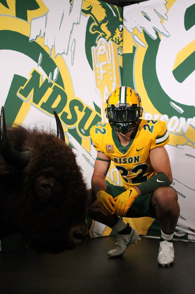 Use this link for exclusive Ethan Wood NDSU gear, help support the Bison and myself!! Use code ATHLETE for 5% off at checkout. 
athletesthread.com/collections/et…