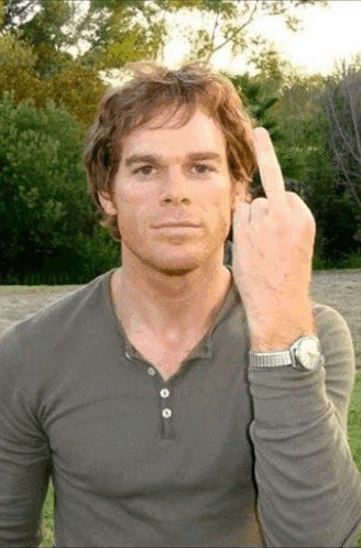 n0o0ttt's tweet image. Friends didn’t want to chit chat over a few cold ones at the neighborhood dive bar
