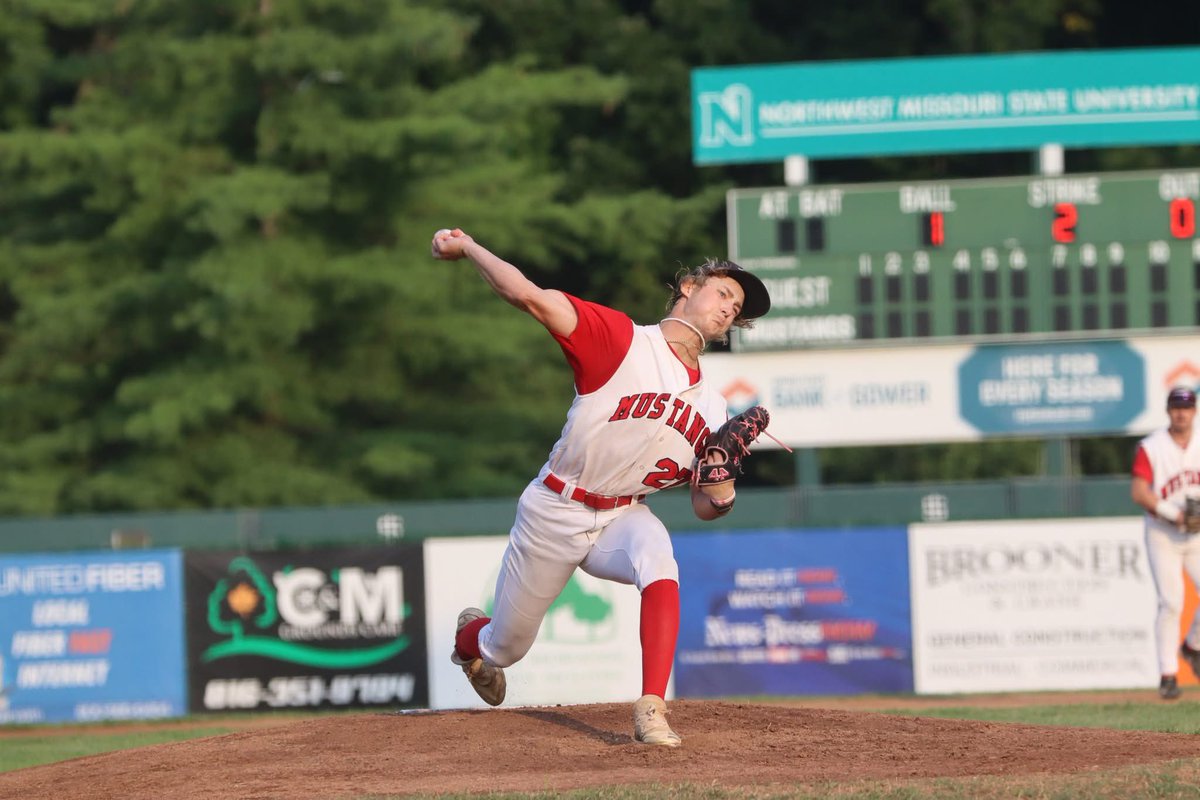 Cliff Notes Podcast (@cliffnotes_pod) on Twitter photo Congratulations to former <a href="/MBHardBall/">Mid-Buchanan Dragons Baseball</a> & <a href="/theSJmustangs/">StJoeMustangs</a> pitcher <a href="/BillerDenton/">Denton Biller</a> on being selected by the <a href="/Orioles/">Baltimore Orioles</a> with the 484th pick in the 16th round.
Biller tallied 69 K in 64 IP this past season for <a href="/JCCCAthletics/">JCCC Athletics</a> and recently committed to <a href="/RazorbackBSB/">Arkansas Baseball</a>. Congratulations to former <a href="/MBHardBall/">Mid-Buchanan Dragons Baseball</a> & <a href="/theSJmustangs/">StJoeMustangs</a> pitcher <a href="/BillerDenton/">Denton Biller</a> on being selected by the <a href="/Orioles/">Baltimore Orioles</a> with the 484th pick in the 16th round.
Biller tallied 69 K in 64 IP this past season for <a href="/JCCCAthletics/">JCCC Athletics</a> and recently committed to <a href="/RazorbackBSB/">Arkansas Baseball</a>.