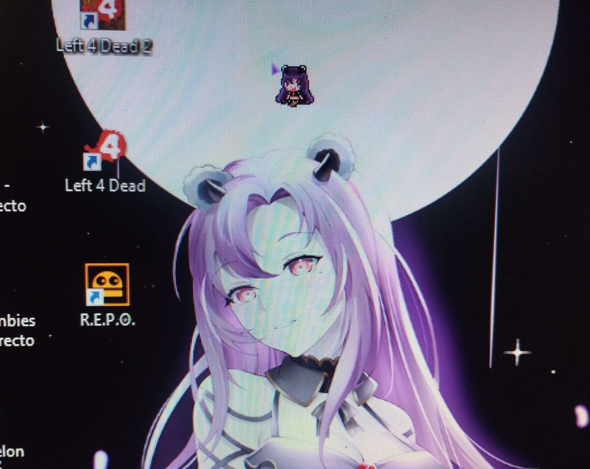 Xuy_68's tweet photo. #HoshiSetup
Saludando a la bella Runa y hoshitos, muestro la humilde PC con la que trabajo e interactuo en linea y cosas a nivel virtual, e incluyo el lindo cursor.
Dejé lo más limpio posible y por cierto, el espejo, el reloj y el teléfono ahí presentes, tienen más de 80 años 💜 https://t.co/Uw1slmTeyn