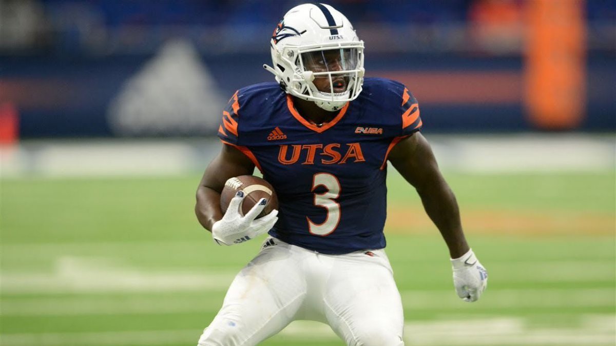 Xander Edwards (@edwards17xander) on Twitter photo Blessed to receive an offer from the University of Texas San Antonio!
<a href="/Bolles_Football/">Bolles Football</a>
<a href="/DeshawnBrownInc/">Deshawn Brown</a>
<a href="/UTSAFTBL/">UTSA Football 🏈</a>
<a href="/CoachTimYoder/">Tim Yoder</a>
<a href="/Coachmaldonado0/">Johnathan Maldonado</a>
<a href="/coachchuchudoe/">Chu-Chu Doe</a>
<a href="/timprister/">Tim Prister</a>
<a href="/SWiltfong_/">Steve Wiltfong</a>
<a href="/adamgorney/">Adam Gorney</a>
<a href="/LemmingReport/">Tom Lemming</a>
<a href="/TomLoy247/">Tom Loy</a> Blessed to receive an offer from the University of Texas San Antonio!
<a href="/Bolles_Football/">Bolles Football</a>
<a href="/DeshawnBrownInc/">Deshawn Brown</a>
<a href="/UTSAFTBL/">UTSA Football 🏈</a>
<a href="/CoachTimYoder/">Tim Yoder</a>
<a href="/Coachmaldonado0/">Johnathan Maldonado</a>
<a href="/coachchuchudoe/">Chu-Chu Doe</a>
<a href="/timprister/">Tim Prister</a>
<a href="/SWiltfong_/">Steve Wiltfong</a>
<a href="/adamgorney/">Adam Gorney</a>
<a href="/LemmingReport/">Tom Lemming</a>
<a href="/TomLoy247/">Tom Loy</a>