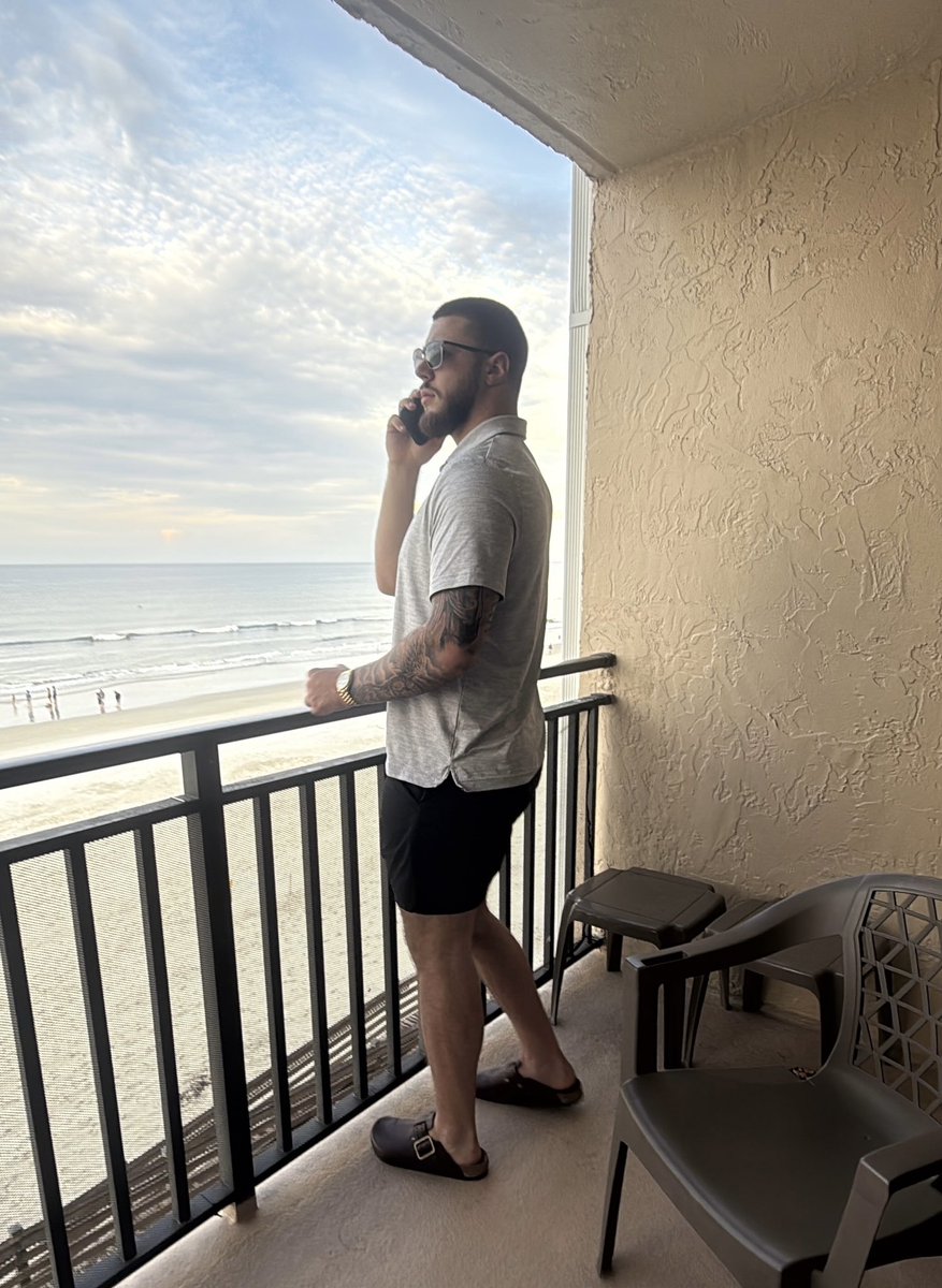 What if I told you the secret to business peace of mind was never working harder?

Just 9 months ago, I was still figuring out how to run a business without feeling like I was drowning.

Every phone call felt urgent. Every missed lead felt like lost money. The constant worry