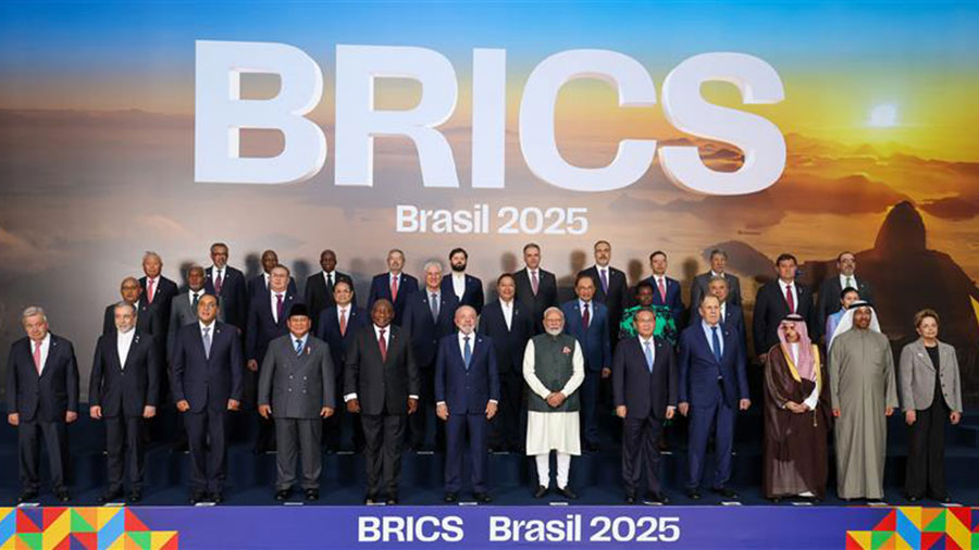 #BRICS charts bold economic goals through 2030 as the U.S. warns India over continued bloc ties. With #TradeTensions rising, India’s response could shape future #GlobalMarkets. Stay ahead of the curve with expert insights.

Learn more ⤵️
ow.ly/3Rw750WoYFC