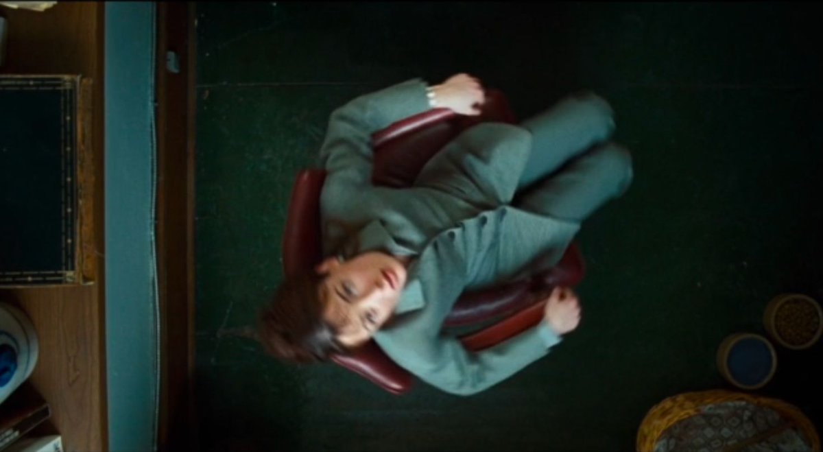 _shotzero's tweet photo. #WhenNightIsFalling 2/3
The scene cuts to a direct-downward shot not of Petra, but the object of Petra’s affections and current dizzy thoughts, Camille.
Camille spinning the same direction as the electrical towers directly connects Petra and Camille across scenes even tho . . . https://t.co/vAknTkPs65