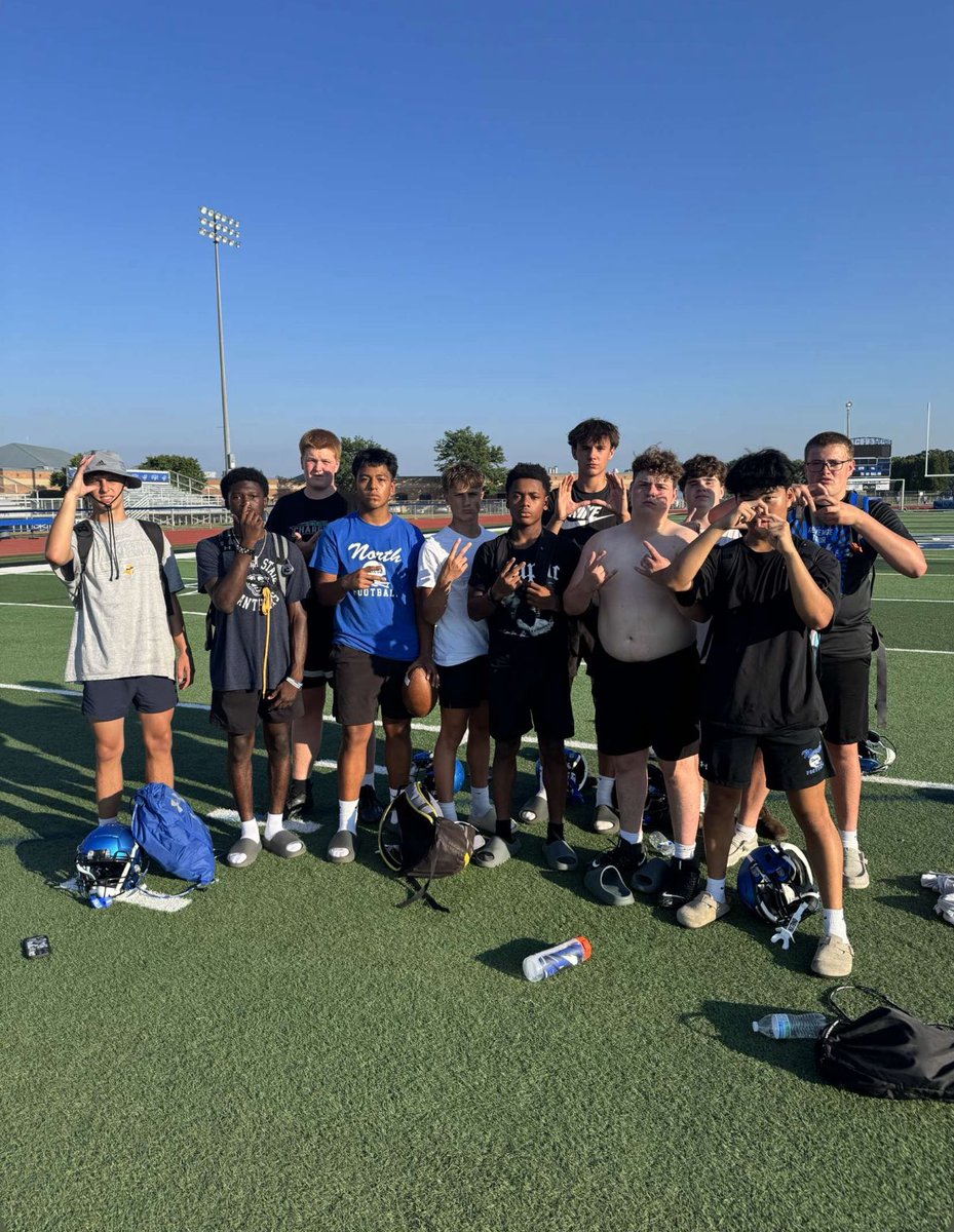 Jacob Popowski 2028 QB (@jacob_popowski) on Twitter photo LOE: Got some work in today with the guys after practice <a href="/robertpomazak/">Robert Pomazak</a> <a href="/SCNFBOFFICIAL/">Official North Star Football Account</a> LOE: Got some work in today with the guys after practice <a href="/robertpomazak/">Robert Pomazak</a> <a href="/SCNFBOFFICIAL/">Official North Star Football Account</a>