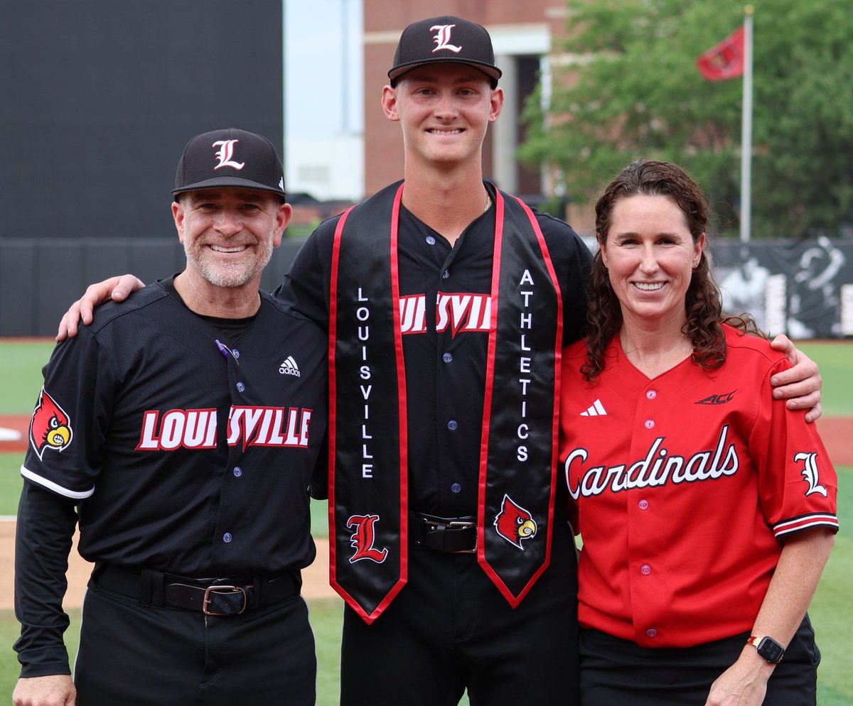 Inside Louisville Baseball (@insidevillebsb) on Twitter photo .<a href="/LouisvilleBSB/">Louisville Baseball</a> LHP <a href="/jwest151515/">Justin West</a> is headed to the Bronx!!! The <a href="/Yankees/">New York Yankees</a> select him in the 18th Round!!
#GoCards #L1C4 #ForTheVille #MLBDraft .<a href="/LouisvilleBSB/">Louisville Baseball</a> LHP <a href="/jwest151515/">Justin West</a> is headed to the Bronx!!! The <a href="/Yankees/">New York Yankees</a> select him in the 18th Round!!
#GoCards #L1C4 #ForTheVille #MLBDraft