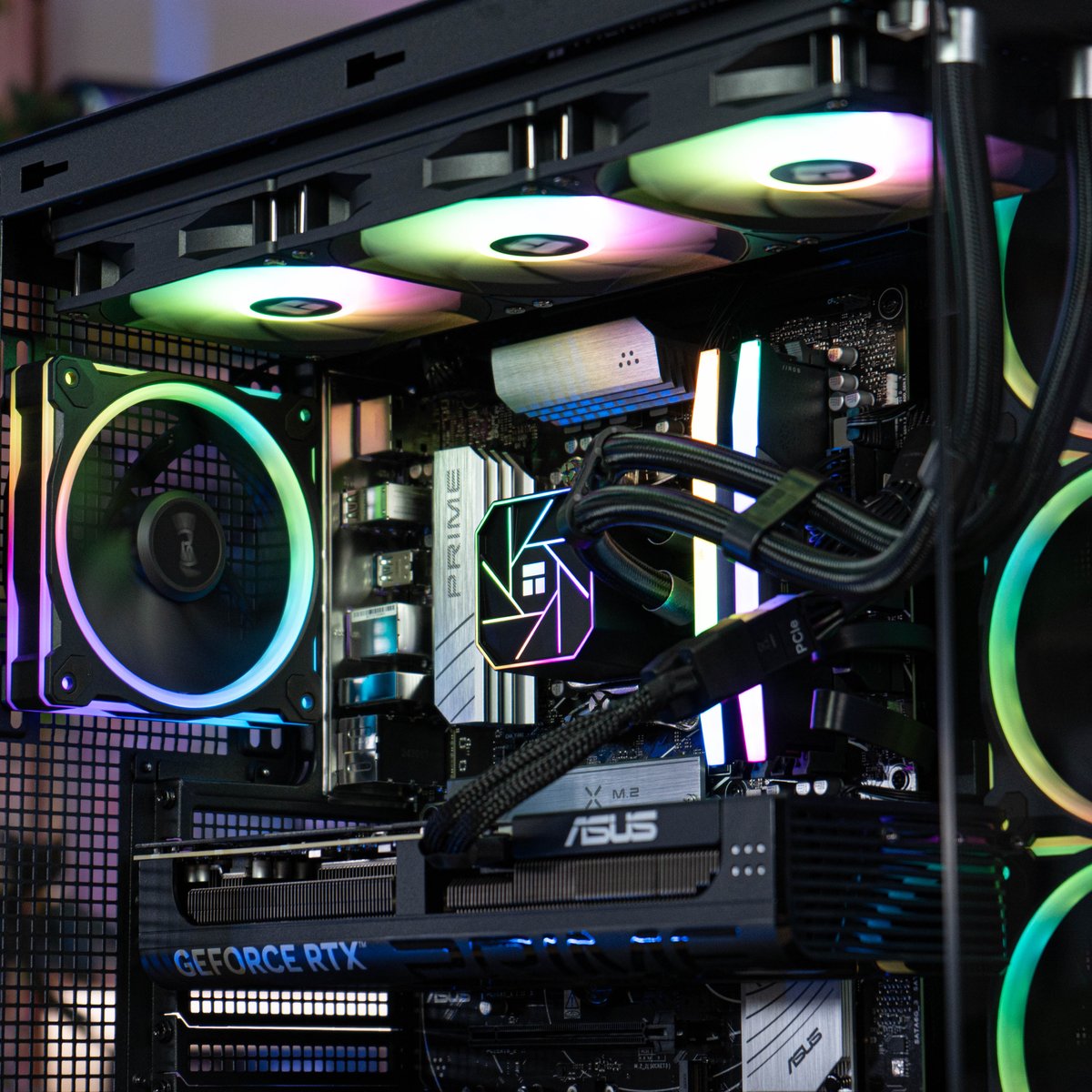 Warning: sexy gaming PC ahead! 🤭
Desktop PCDIGA Gaming GML-AR78OG5, a mais recente criação PCDIGA, pronta a arrebatar corações!
Conhece-a em bit.ly/4kyEvTb