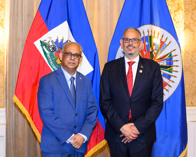 SG_OEA_OAS (@sg_oea_oas) on Twitter photo Me reuní hoy con el Primer Ministro de #Haití, Alix Didier Fils-Aimé <a href="/citoyendidier/">Alix Didier Fils-Aimé</a>, quien presentó el plan de su gobierno para mejorar la seguridad y celebrar elecciones antes de fin de año, incluyendo los avances del Consejo Electoral Provisional.
Reafirmé el compromiso Me reuní hoy con el Primer Ministro de #Haití, Alix Didier Fils-Aimé <a href="/citoyendidier/">Alix Didier Fils-Aimé</a>, quien presentó el plan de su gobierno para mejorar la seguridad y celebrar elecciones antes de fin de año, incluyendo los avances del Consejo Electoral Provisional.
Reafirmé el compromiso