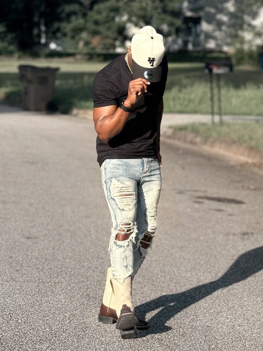 delavonjavaras's tweet photo. city boy with a southern flare. #cowboycarter #actii #atlanta #nightfour https://t.co/t36OLtOytM