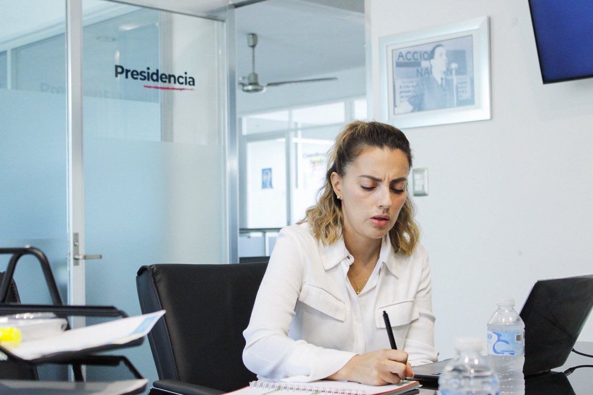 📍 Desde la Secretaría de Planeación Estratégica, seguimos construyendo un <a href="/PANqueretaro/">PAN Querétaro</a> que escuche 👂, proponga 💡 y actúe 🛠️ con la gente.
🤝 De la mano del presidente estatal, <a href="/MartinArango/">Martín Arango</a>, trabajamos en una visión que pone al ciudadano en el centro 🧭.