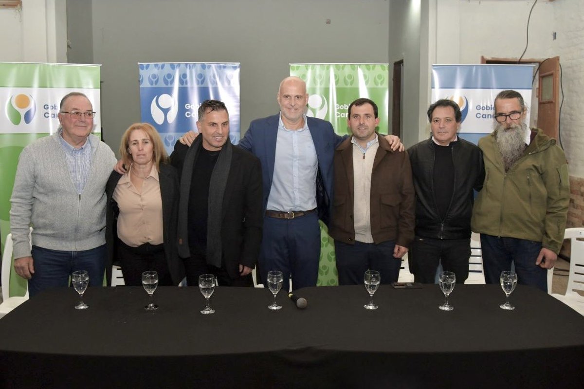 🔴🔵⚪️ Continúan la instalación de los Concejos Municipales 

El lunes 14 de julio continuaron las instalaciones públicas de los Concejos Municipales 2025-2030.
Saludamos a los compañeros/as que se suman a los Concejos de San Bautista, Santa Rosa y San Antonio.
#canelonesavanza