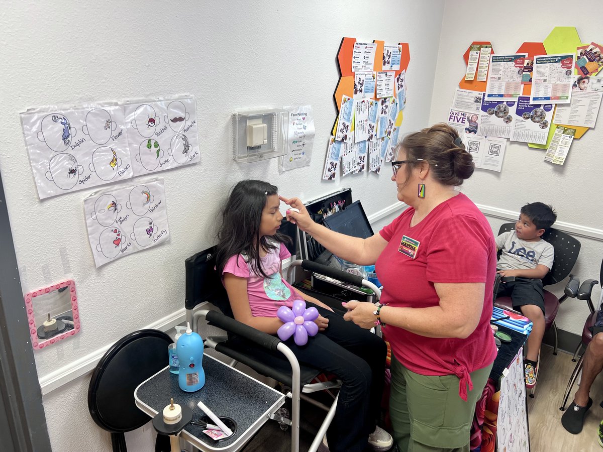 CommishMcCurdy's tweet image. Last week, we celebrated the grand opening of Changing Smiles Pediatric Dentistry with a special ribbon cutting and community giveaway!
Grateful to everyone who came out for free haircuts, baby supplies, and bikes. Here's to healthy smiles and strong families in District D! 🦷