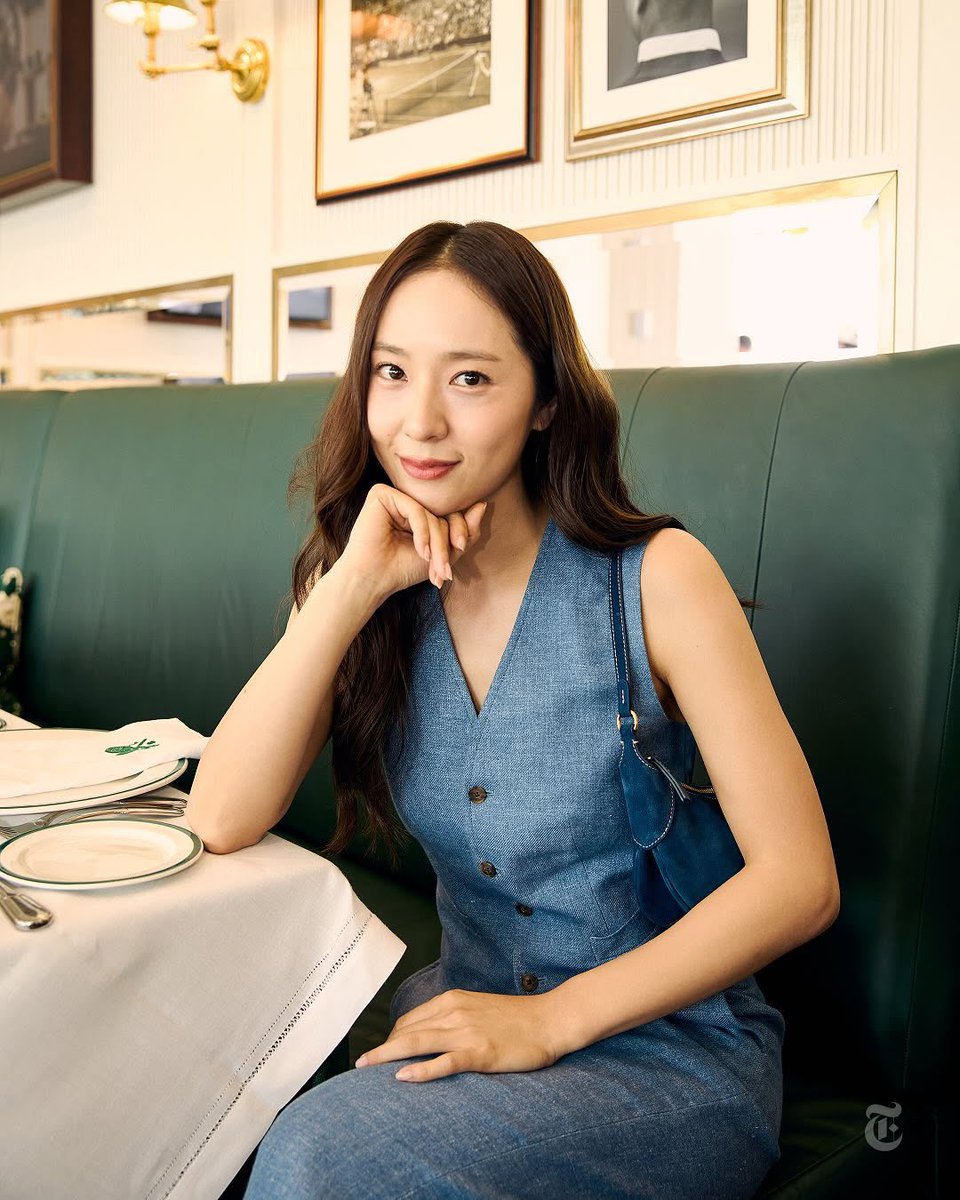 krystclass's tweet image. Krystal at the 2025 Wimbledon 
cr. nytstyle