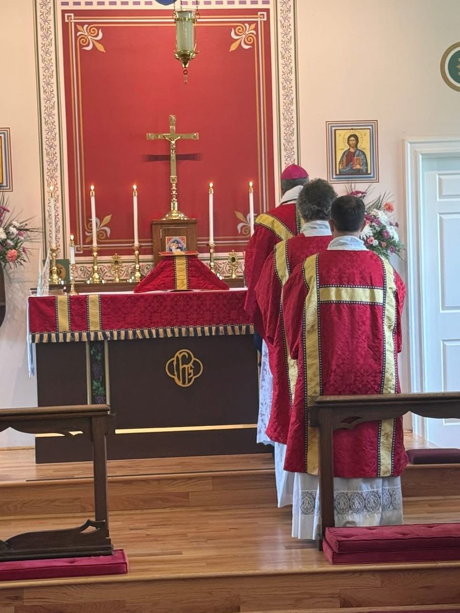 bishopchandler's tweet image. And we earnestly desire thy fatherly goodness, mercifully to accept this our sacrifice of praise and thanksgiving...