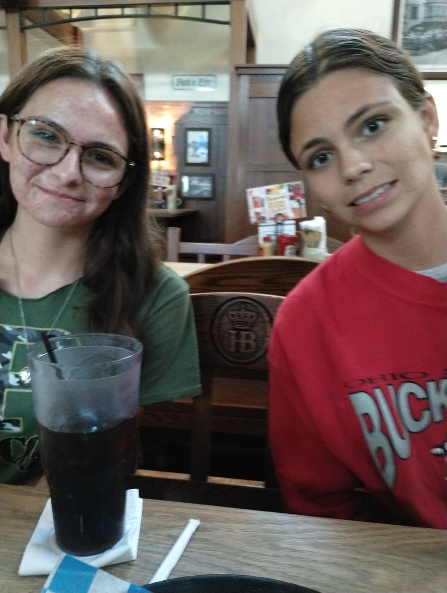 afcbsupporter's tweet image. Staying at the Courtyard @MarriottIntl  in Columbus. Received an upgrade (a hook up from heaven?) dinner at the @hbhcolumbus (great service from Emma) one real smile and one under duress. I&apos;ll call this a win. Tomorrow is day 1 of orientation at Ohio State
