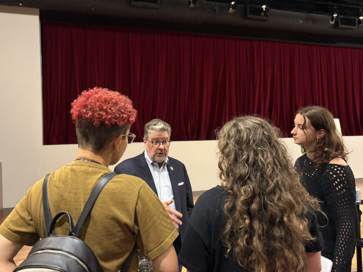 SenatorHarckham's tweet image. Thank you to everyone who joined me at the Ossining Public Library tonight for Coffee and Conversation.
It was a pleasure to hear your thoughts, answer your questions, and discuss the issues facing our district.