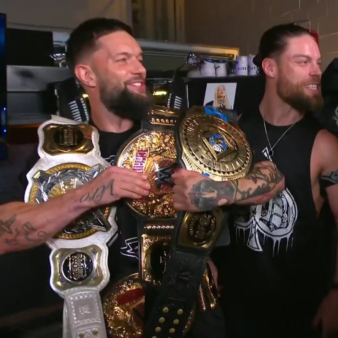 Finn like “if Mercedes can do it, so can I” 🤣🤣👏🏼 #WWERaw