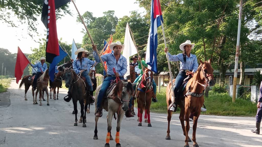 #ProvinciaGranma Gracias al esfuerzo de instituciones y Flora y Fauna nuestro pueblo disfrutó  hoy en el Parque de Ferias de #Bayamo del inicio de la 26 Feria Agropecuaria Granma 2025.Esta se hace en el marco de las actividades por el 26 de julio y el Verano #SiempreJoven
