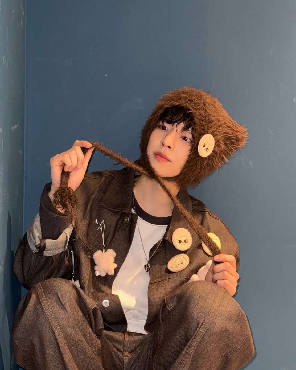 sequngmin's tweet photo. Not a teddy bear, but I promise I’m warm enough to hug. https://t.co/bVXk3ob2VZ