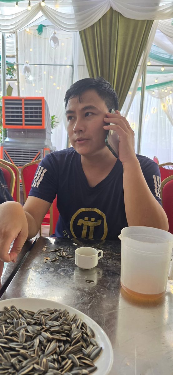 pidesktop's tweet image. My friend in Indonesia.
#pidesktop #pinetwork