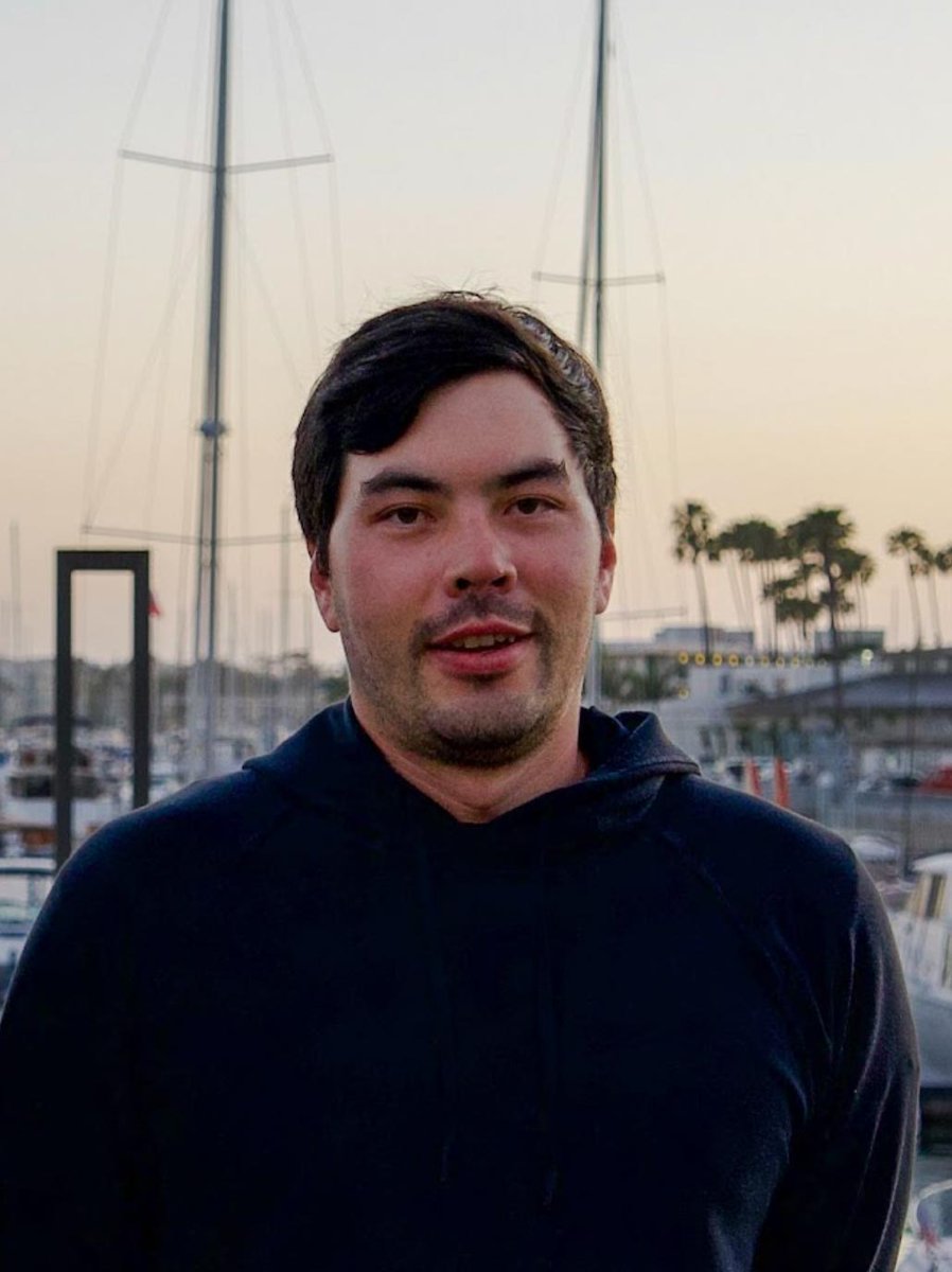 alex__chu__'s tweet image. For friends old and new, here’s a snapshot that explains my passion for building technology that matters.
I grew up in Pasadena, the son of immigrants (my dad is from Brazil, with Chinese ancestry, and my mom is from Cuba). Seeing them work extremely hard to provide for my…