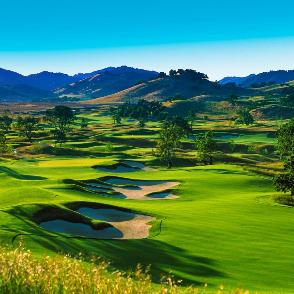 RTJ2GolfDesign's tweet image. Looking for an escape that combines championship golf, serene luxury, and Northern California charm? CordeValle, nestled in the Santa Cruz foothills among majestic oaks, is a masterful layout by Robert Trent Jones Jr.