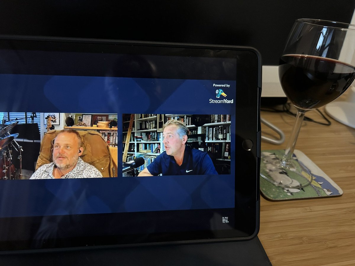 An argument about size and number of guns in pointe de hoc etc etc is peak <a href="/almurray/">Al Murray 🇺🇦</a> &amp; <a href="/James1940/">James Holland</a>   Brilliant <a href="/WeHaveWaysPod/">WW2 Pod: We Have Ways of Making You Talk</a>