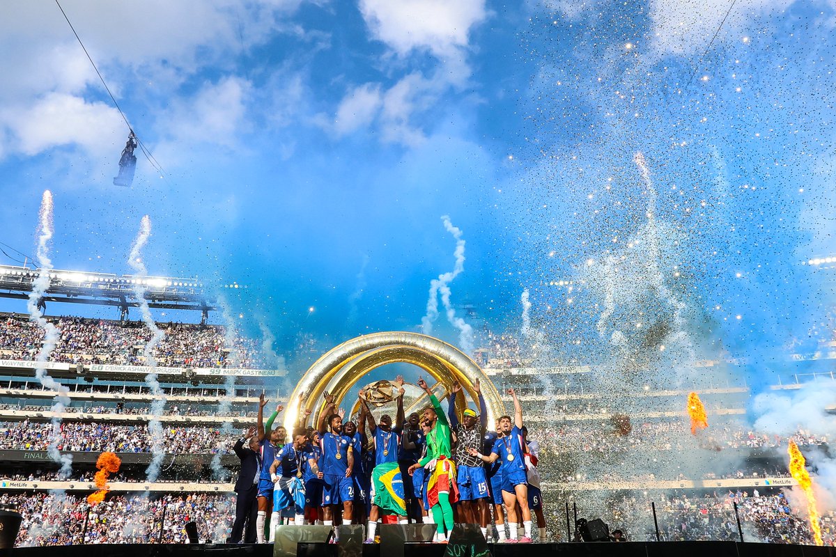 GettyImages's tweet image. Go behind the lens with Getty Images Staff Sports Photographer @hvivas24 at the FIFA Club World Cup 2025™. As the Authorized Photographic Agency of FIFA, Getty Images has unique access to exclusive shooting positions for every match on and off the pitch, often from positions not…